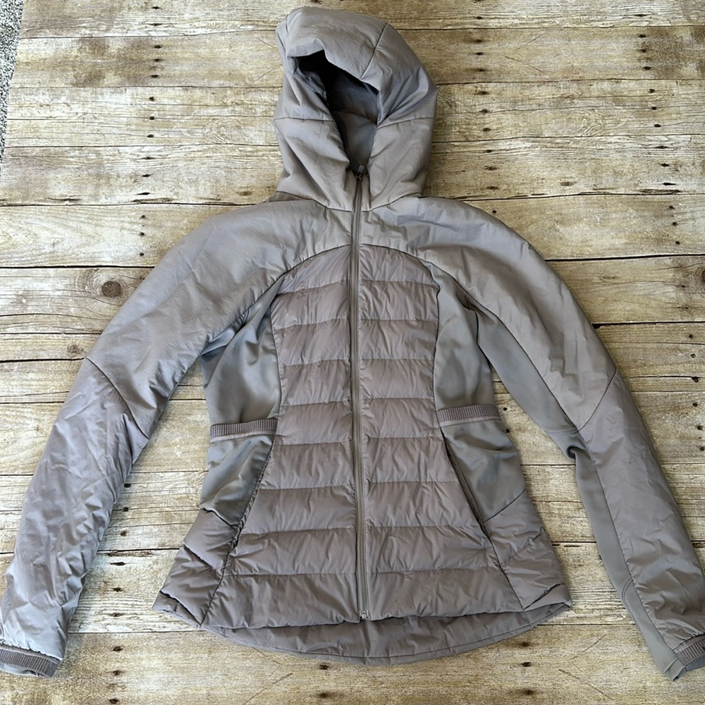 Women’s gray Lululemon jacket